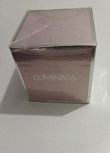 AVON LUMINATA KADIN PARFÜMÜ 