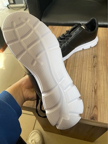 42 Beden siyah Renk Spor ayakkabı