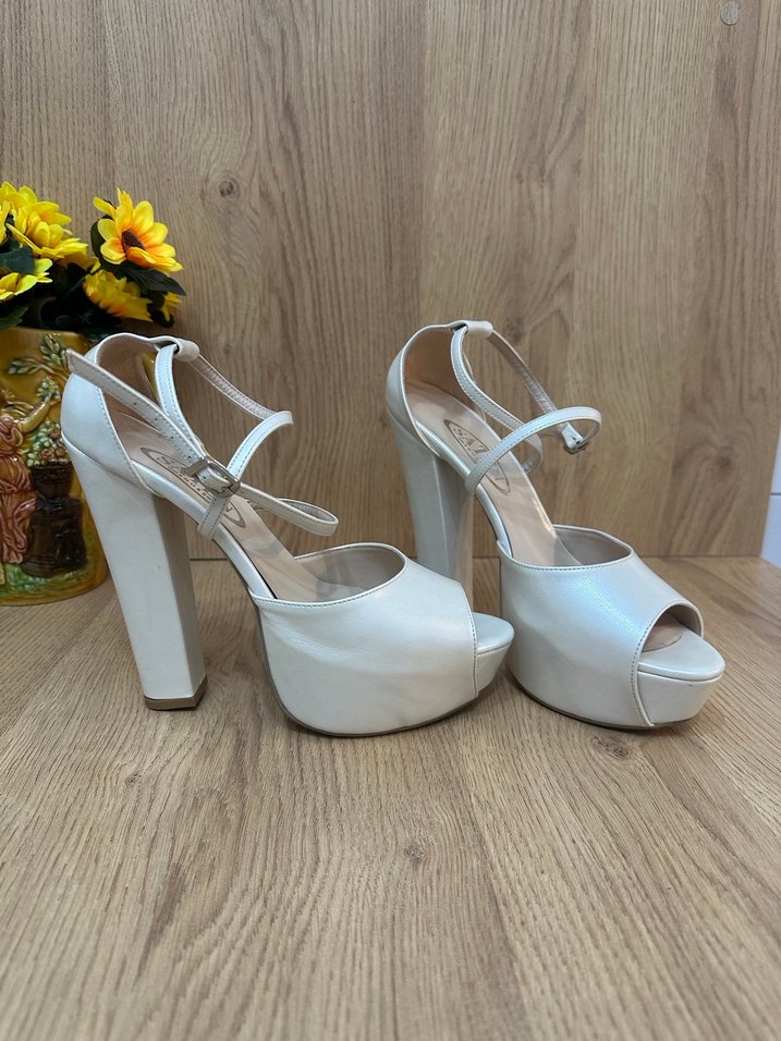 Beyaz Platform Topuklu Kadın Abiye Ayakkabı - Görsel 3