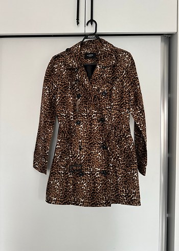 Düğmeli, Leopar Desenli Kahverengi Midi Kadın Kaban