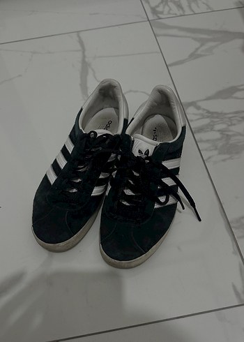 Adidas 38