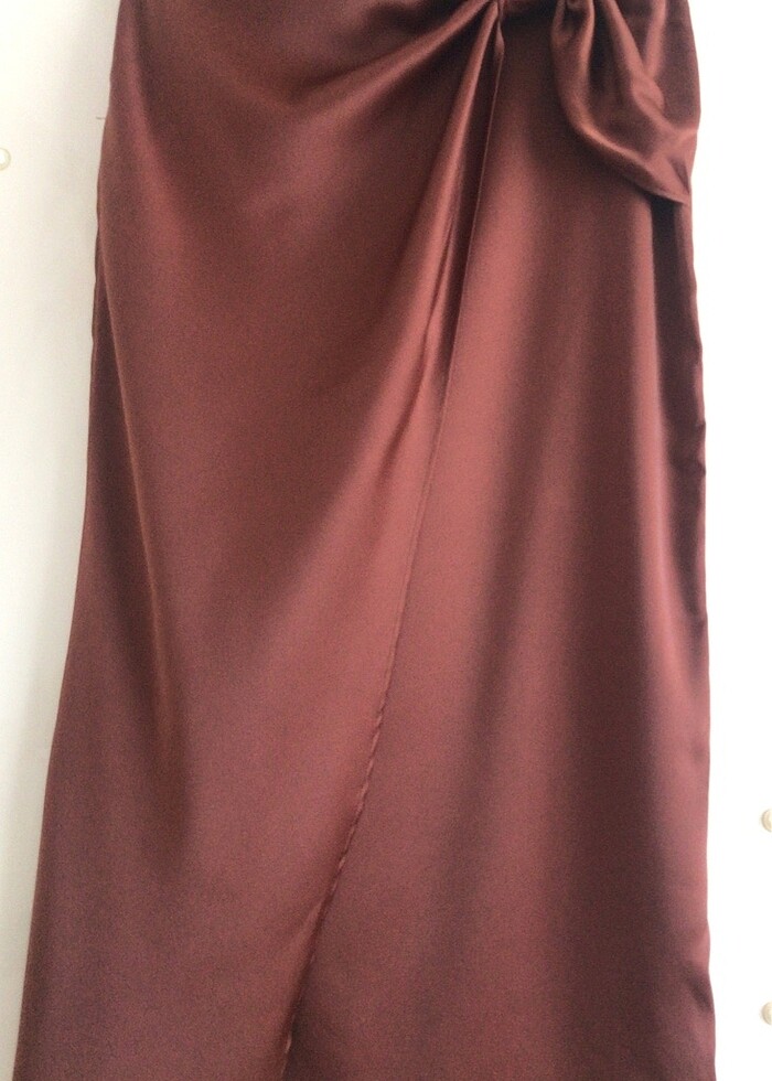 Saten Fiyonklu Etek - Görsel 3