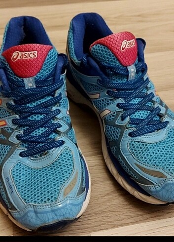  Aiscs Gel Kayano 22