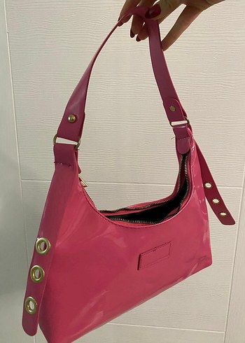 Parlak Pembe Deri Kadın Çanta