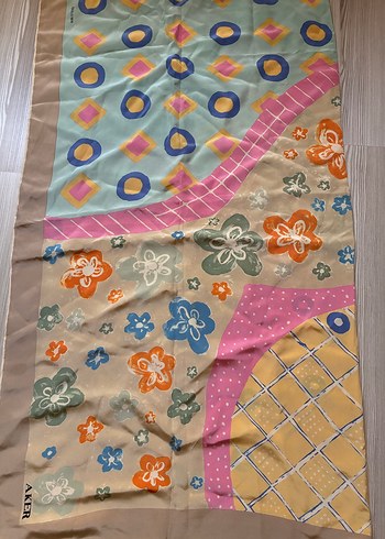 Aker marka  az kullanılmış eşarp - Görsel 2