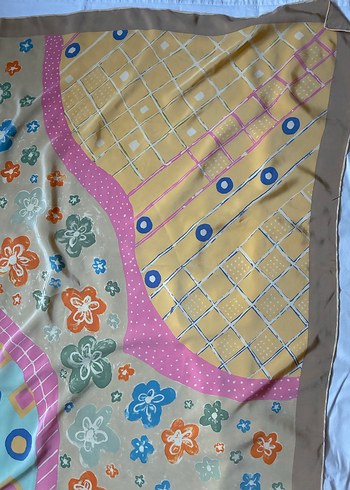 Aker marka  az kullanılmış eşarp - Görsel 10