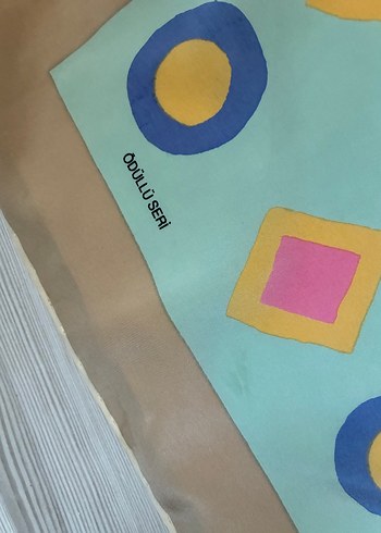 Aker marka  az kullanılmış eşarp - Görsel 3