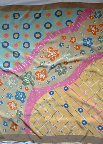 Aker marka  az kullanılmış eşarp - Görsel 6