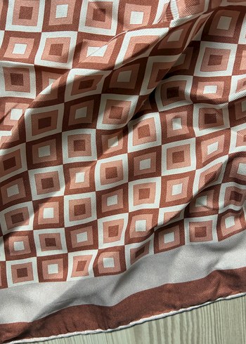 Pastel tonlarda eşarp - Görsel 3