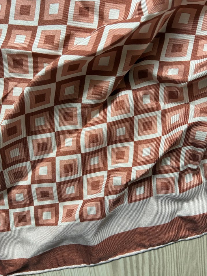 Pastel tonlarda eşarp - Görsel 3