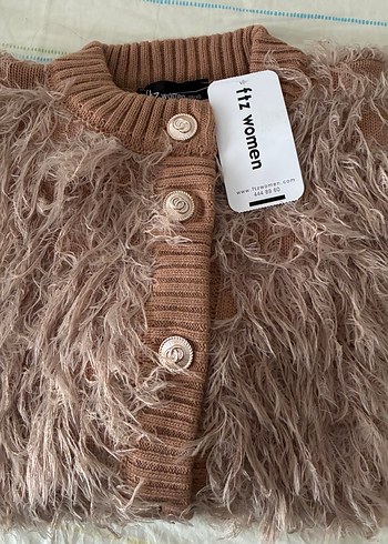 Bisküvi rengi Kısa Kadın püsküllü hırka - Görsel 2