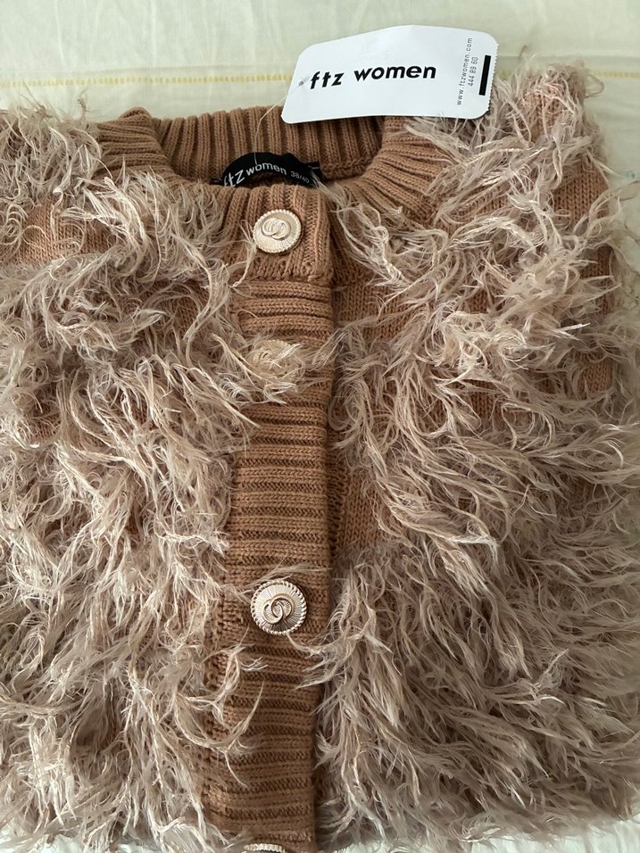 Bisküvi rengi  Kısa Kadın püsküllü hırka - Görsel 4