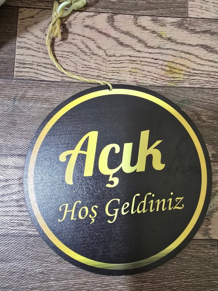 Gold Siyah Açık Kapalı Yazısı - Görsel 2