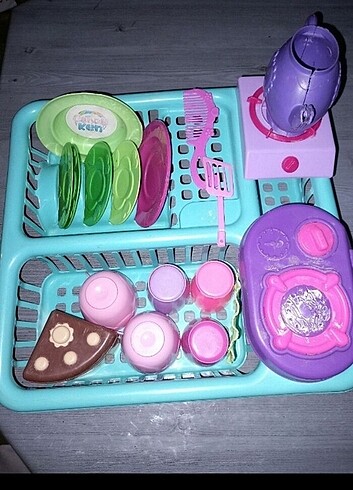 Oyuncak mutfak bulaşıklık ve yemek seti