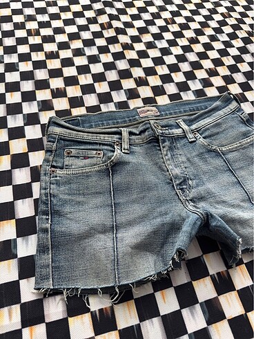 Tommy Hilfiger Tommy Hilfiger Y2k Çizgi Detayku Kısa Kot Şort