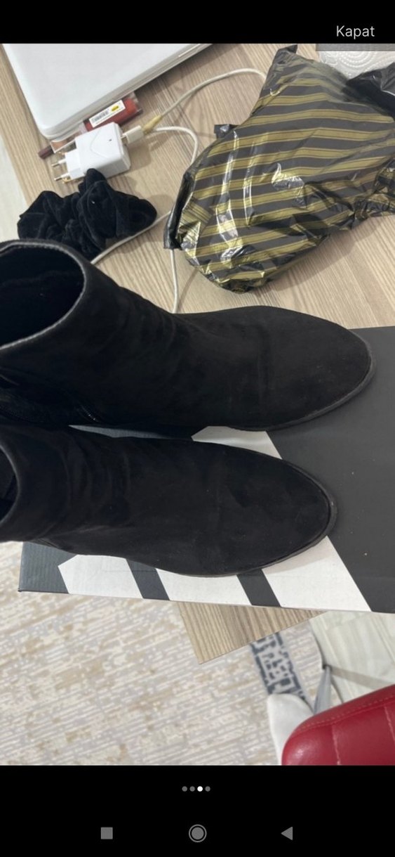 Siyah Süet Tokalı Topuklu Kadın Bot - Görsel 3