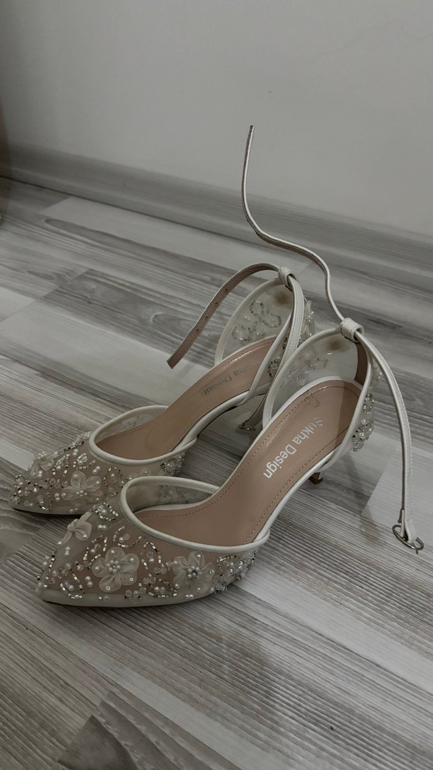 38 İnci İşlemeli Beyaz Stiletto Topuklu Kadın Ayakkabı - Görsel 3