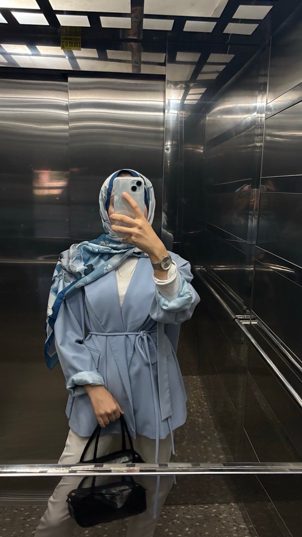 Mavi ve Gri Drapeli Kadın Şal - Görsel 2