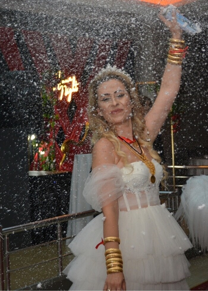 After party ve çekim elbisesi - Görsel 2