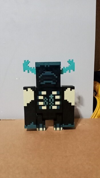 Beden Minecraft warden figürü