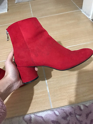 37 Beden kırmızı Renk Kırmızı Bot