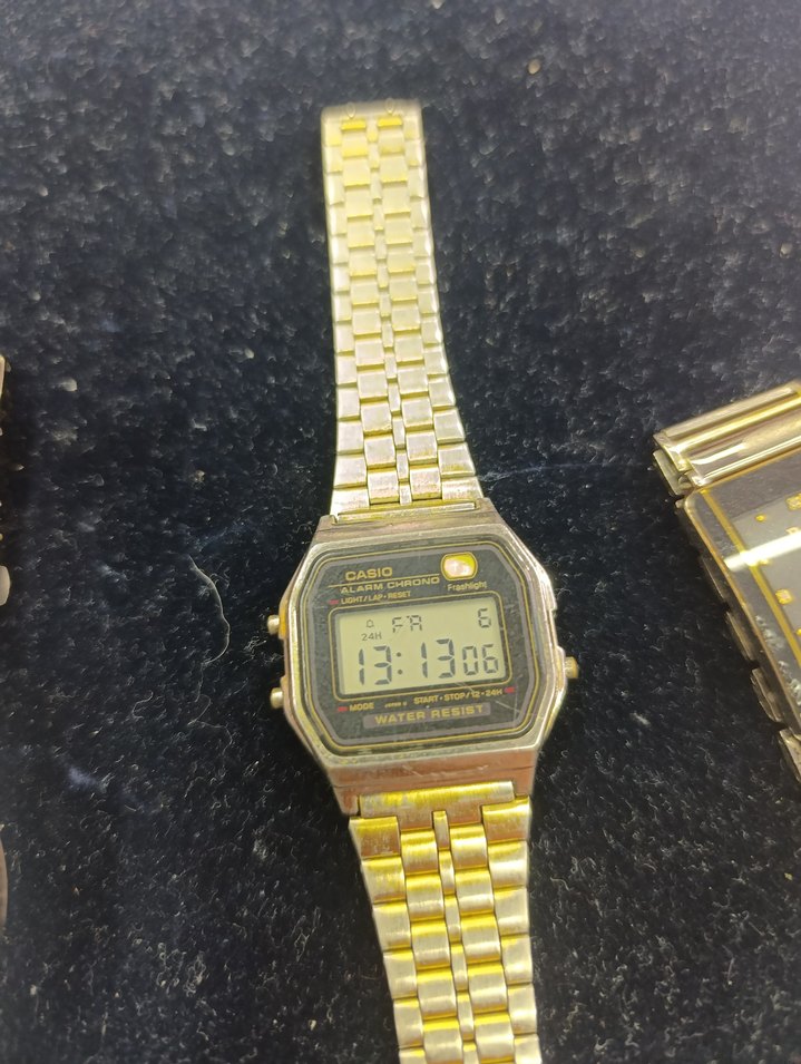 Altın Renk Dijital Kadın Saati - Görsel 5