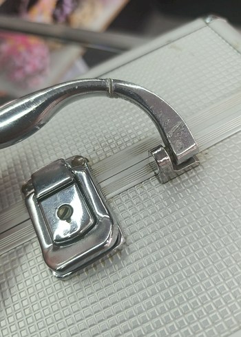 Beyaz Fermuarlı Plastik Makyaj Çantası - Görsel 6