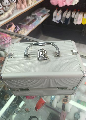 Beyaz Fermuarlı Plastik Makyaj Çantası - Görsel 2