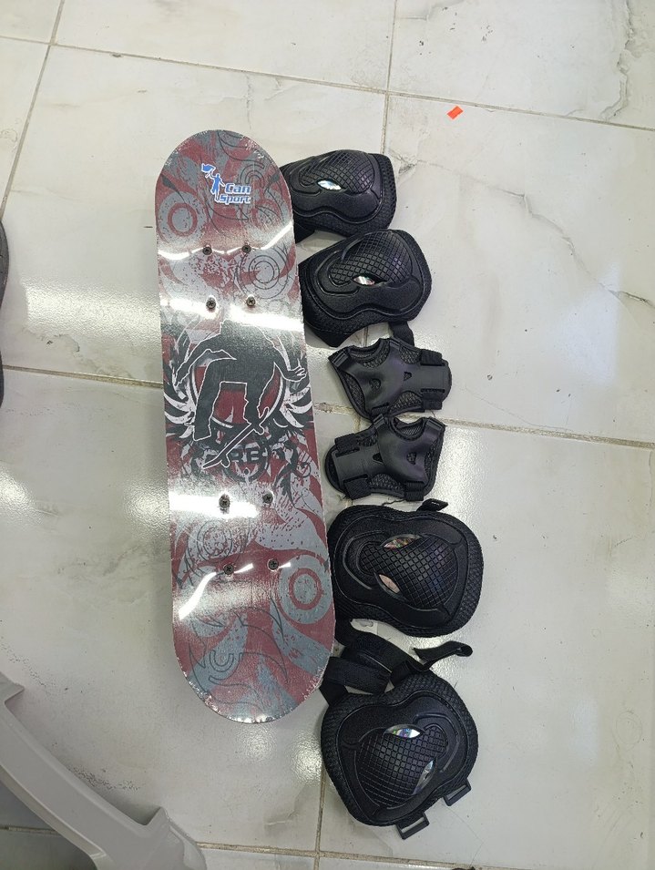 Desenli Gri Kaykay ve Kaykay Çantası - Görsel 4