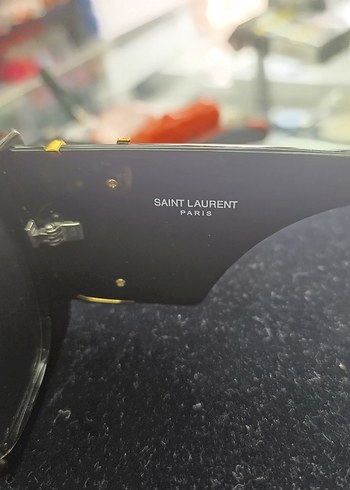 Kemer Detaylı Siyah Kadın Güneş Gözlüğü - Görsel 5