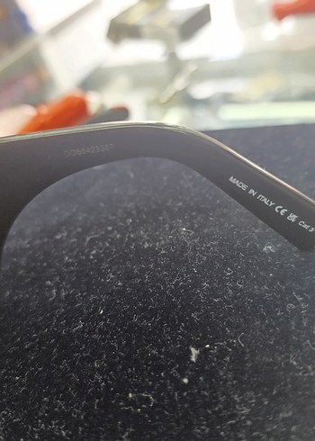 Kemer Detaylı Siyah Kadın Güneş Gözlüğü - Görsel 4