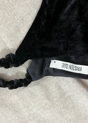 Siyah Süet Askılı V Yaka Midi Atlet - Görsel 4