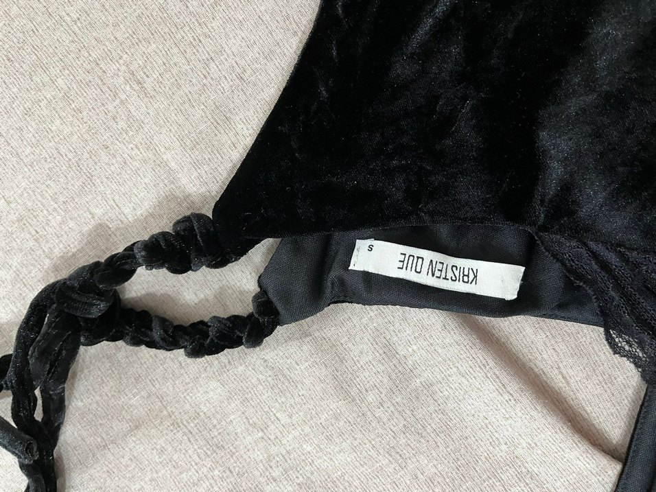 Siyah Süet Askılı V Yaka Midi Atlet - Görsel 4