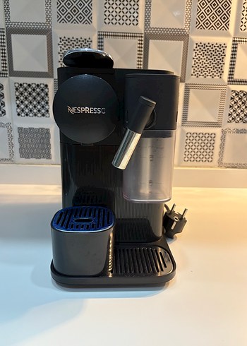 Beden Nespresso siyah Kahve Makinesi