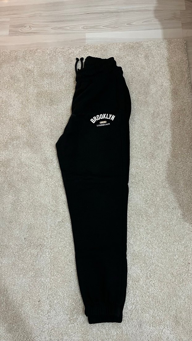 Siyah Baskılı Rahat Kesim Kadın Eşofman - Görsel 3