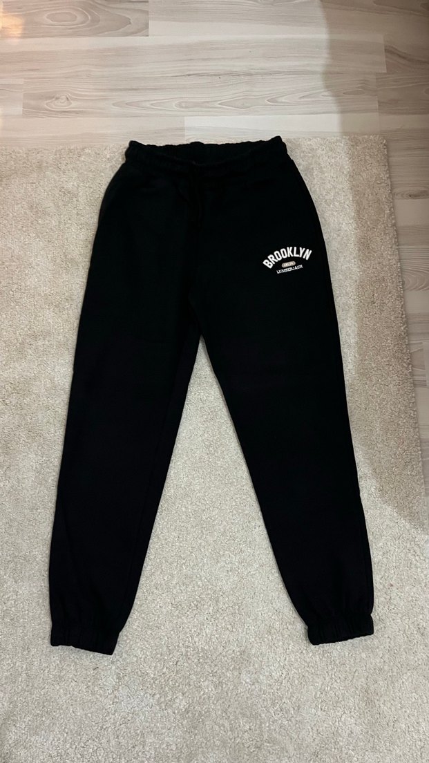 Siyah Baskılı Rahat Kesim Kadın Eşofman - Görsel 2