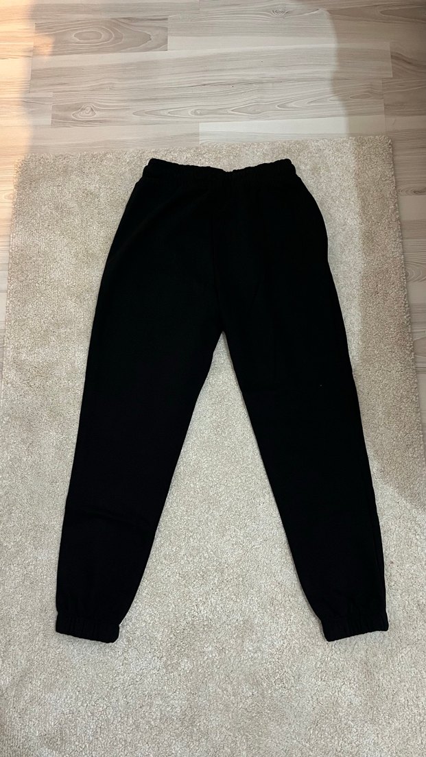 Siyah Baskılı Rahat Kesim Kadın Eşofman - Görsel 4