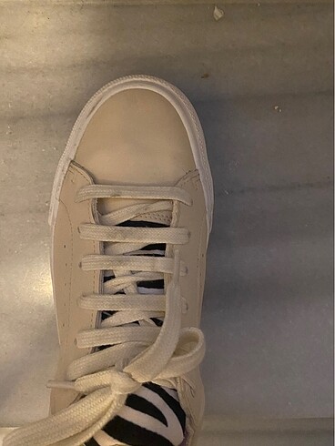 Zara Sneaker