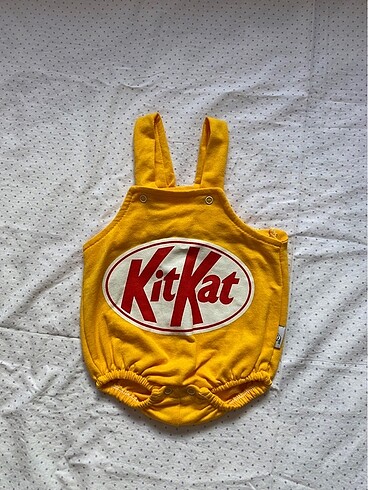 O/3 Ay KitKat fotoğraf çekimi tulumu