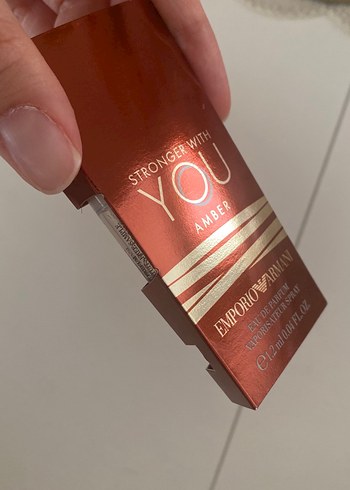  Beden Emporio Armani Stronger With You Amber Erkek Parfümü