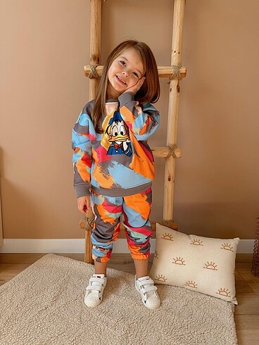 DONALD DUCK BASKILI İKİLİ TAKIM