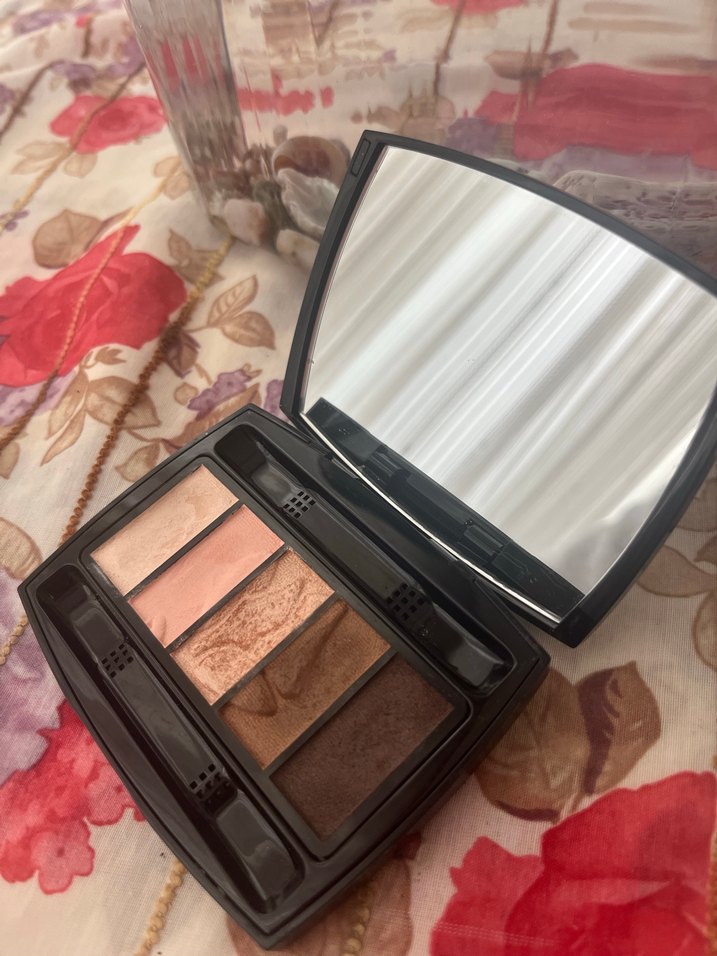 Bej Tonlarında Göz Farı Paleti - Görsel 2