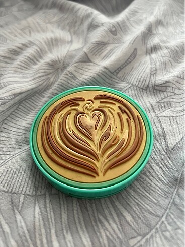 İ heart revolution bronzer