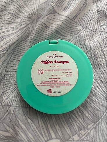 Revolution İ heart revolution bronzer