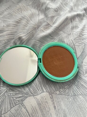 Beden İ heart revolution bronzer