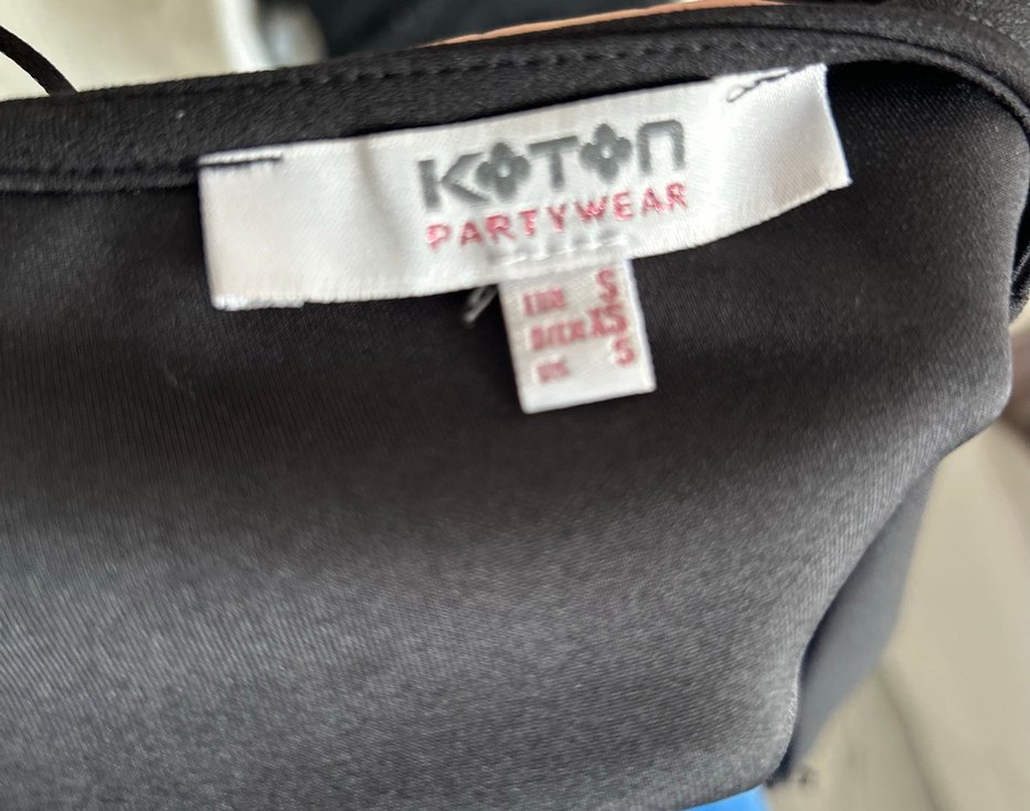 Siyah V Yakalı Çıtçıtlı Kadın Bluz - Görsel 3