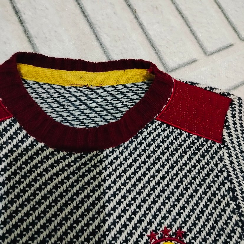 Bordo Detaylı Nakışlı Erkek Çocuk Kazak - Görsel 2