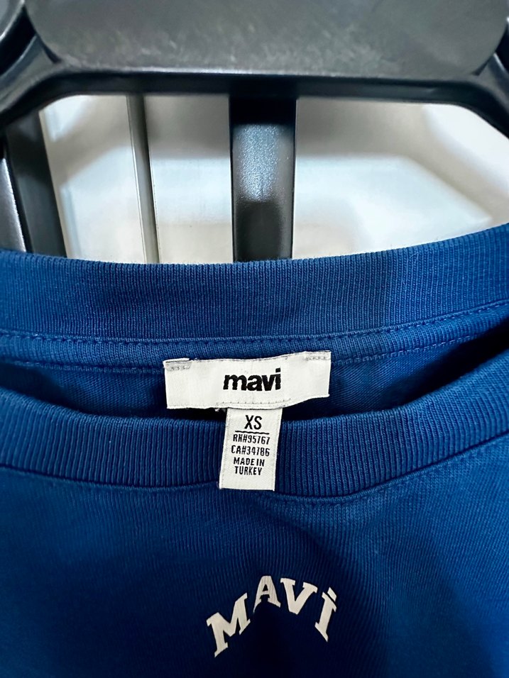 Mavi Baskılı Kısa Kollu Crop Tişört - Görsel 2