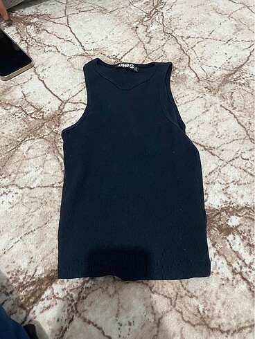 Crop siyah