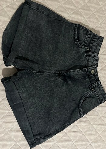 Gri Düğmeli Mini Denim Şort
